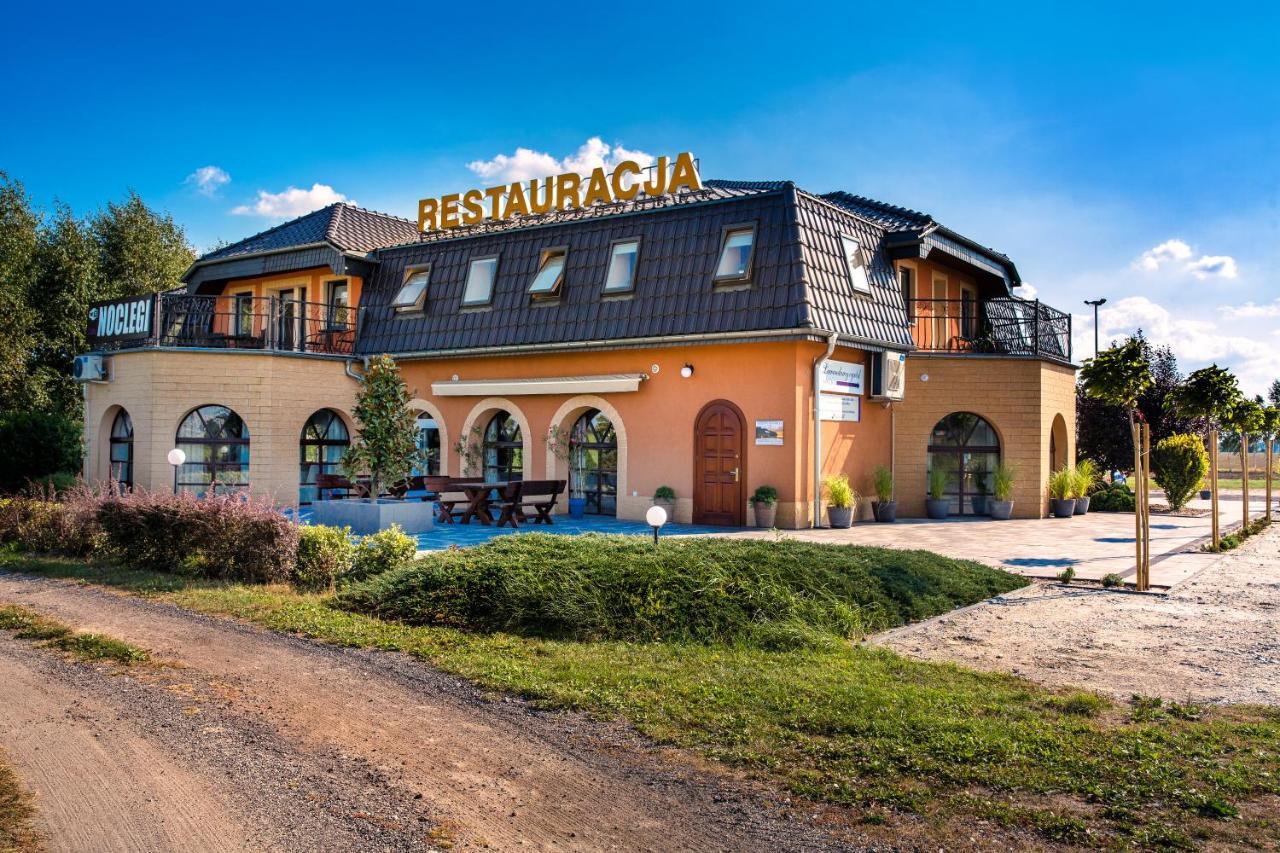 Lawendowy Ogród Hotel Brzeg Exterior foto