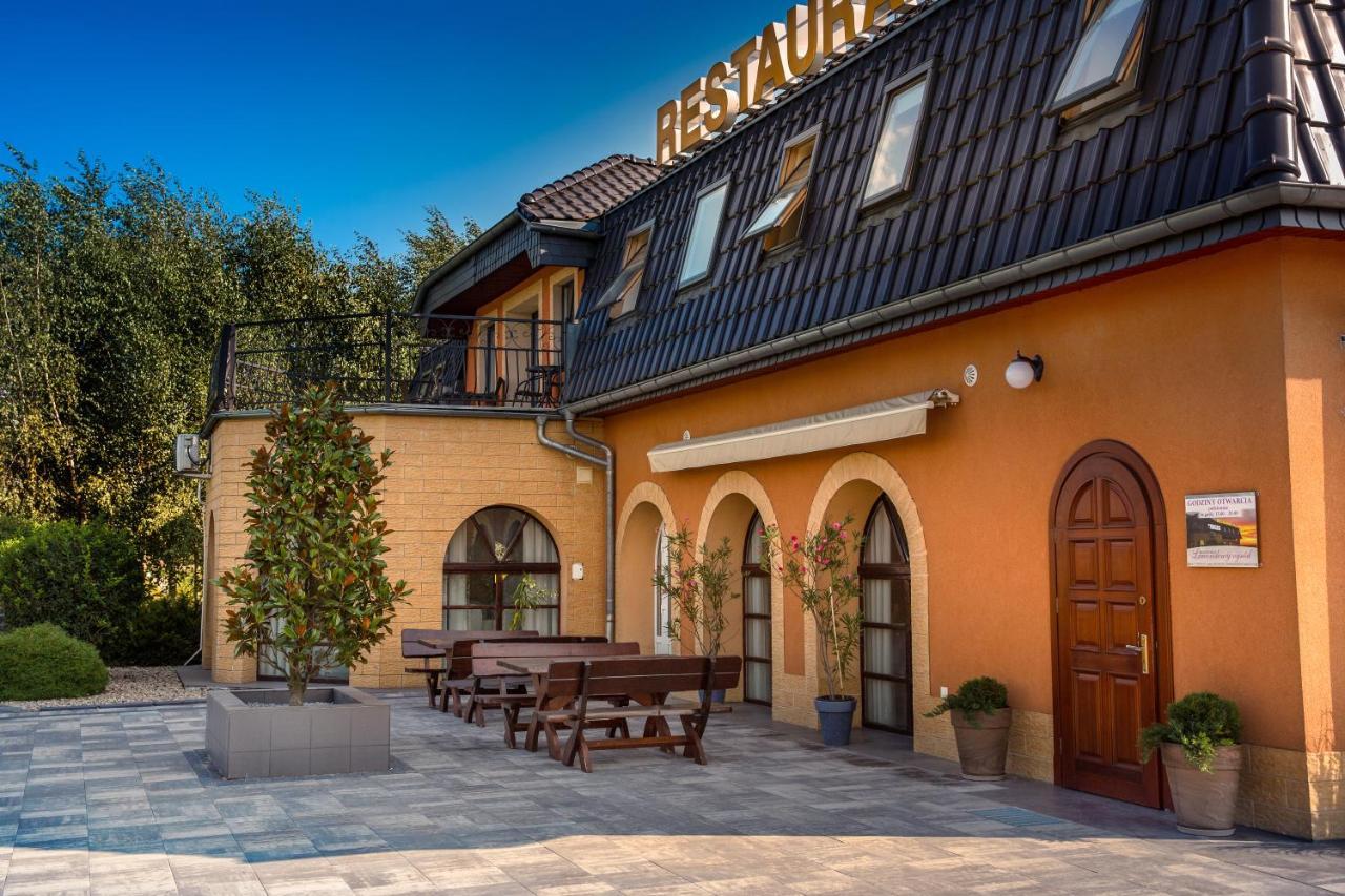 Lawendowy Ogród Hotel Brzeg Exterior foto